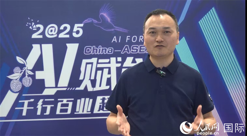简承渊摄