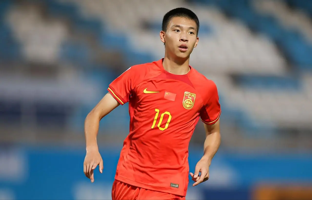 岁中国后卫, 我们的国内
