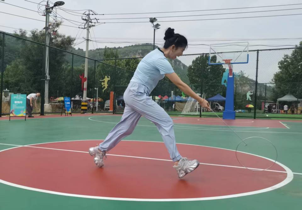 绣川党委及, om, 日在柳埠街