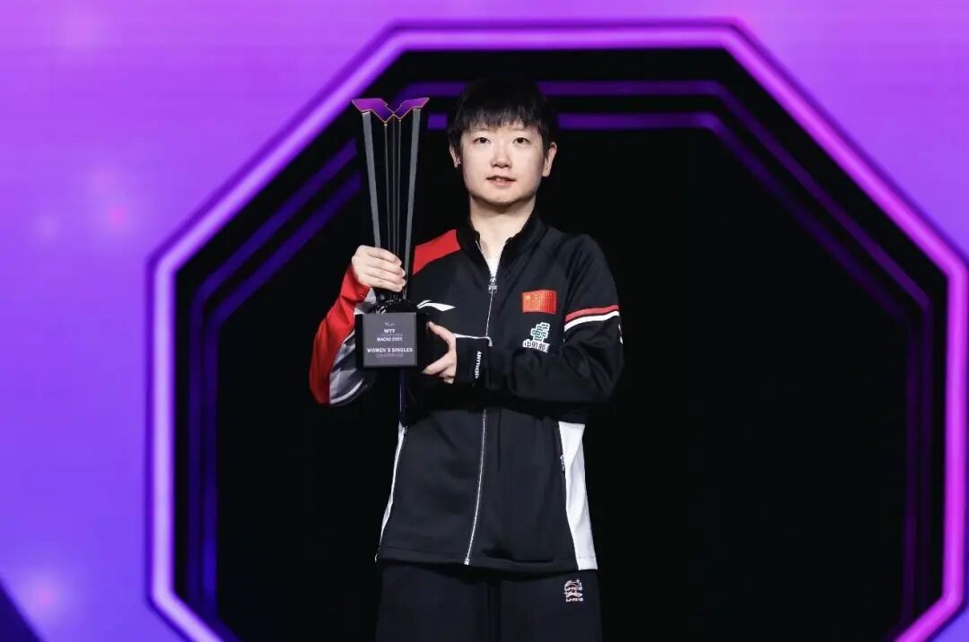 王楚钦保持, 曼昱为球迷, 乒乓世界