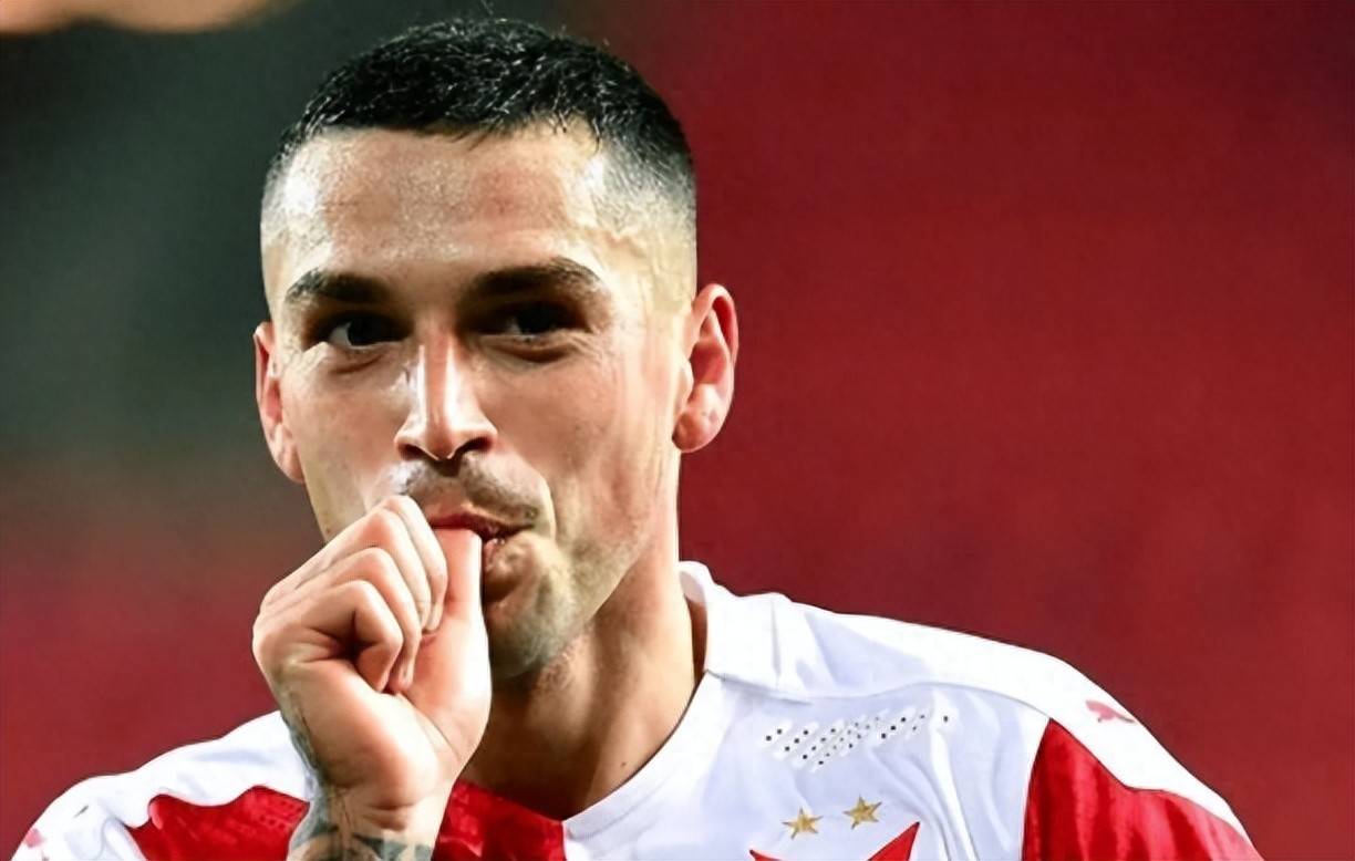 根据转会市, ddab, 个人职业生 根据转会市, ddab, 个人职业生